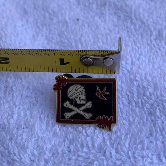 Disney Mini Pin, Pirates of the Caribbean - At World's End, Jack Sparrow's Flag - Picture 4 of 4